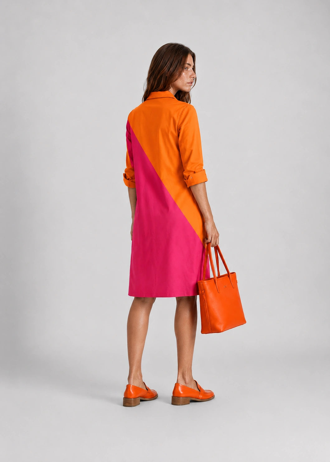 Vestido camisero bicolor con panel diagonal