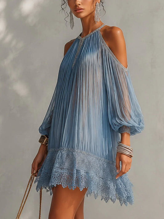 Isolda Vestido Mini Azul con Hombros al Descubierto, Cintura Fruncida y Acabado de Encaje