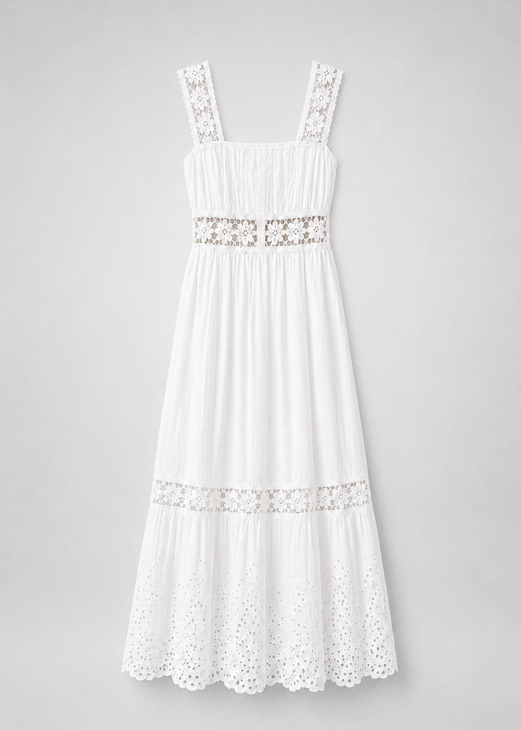Vestido blanco con cuello cuadrado y encaje floral