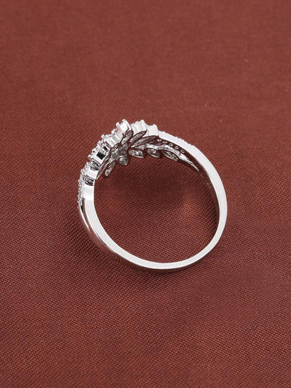 Ophelia – Anillo de estilo corona elegante con brillo refinado