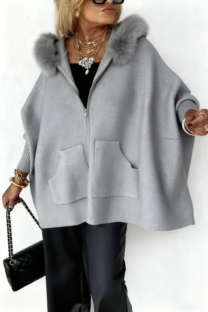 Lara | Chaqueta moderna con capucha de pelo