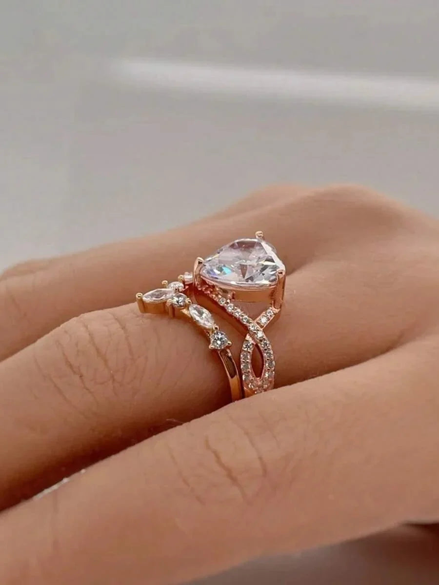 Rosalia – Conjunto de dos anillos en oro rosa con elegancia atemporal