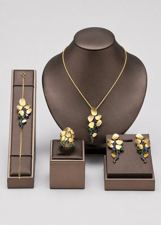 Conjunto de joyería con diseño floral y piedras de color