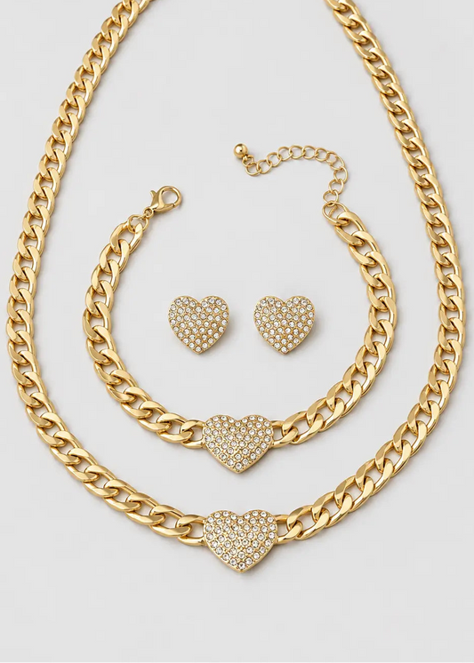 Conjunto de joyería con corazones brillantes