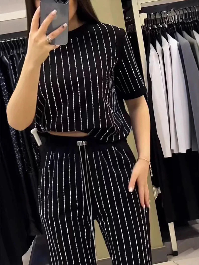 Lía - Conjunto cómodo con detalles brillantes