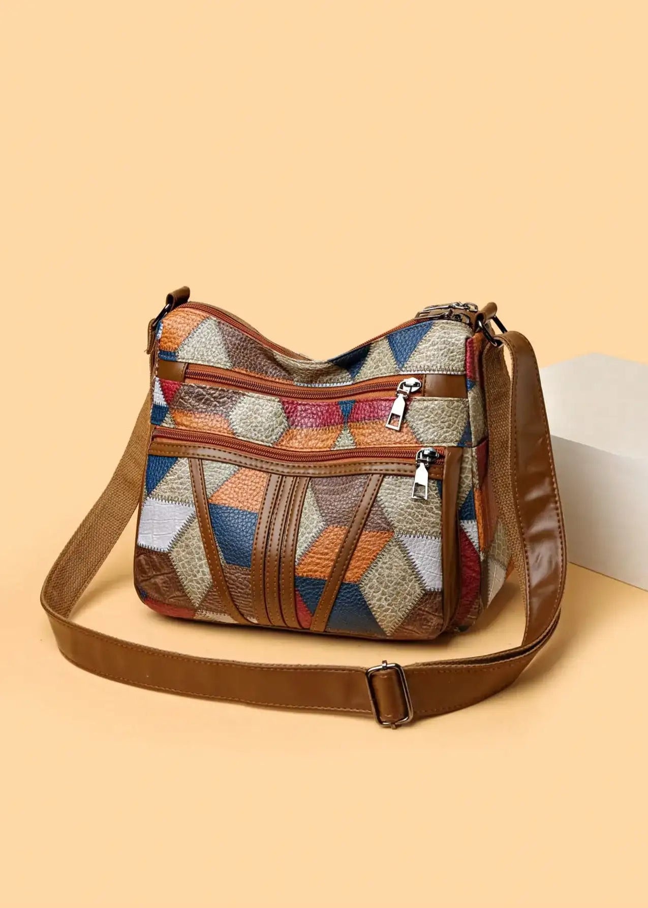 Bolso de hombro con estampado geométrico