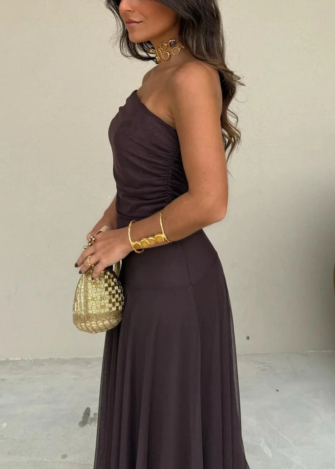 Vestido maxi de malla toledo con un solo hombro