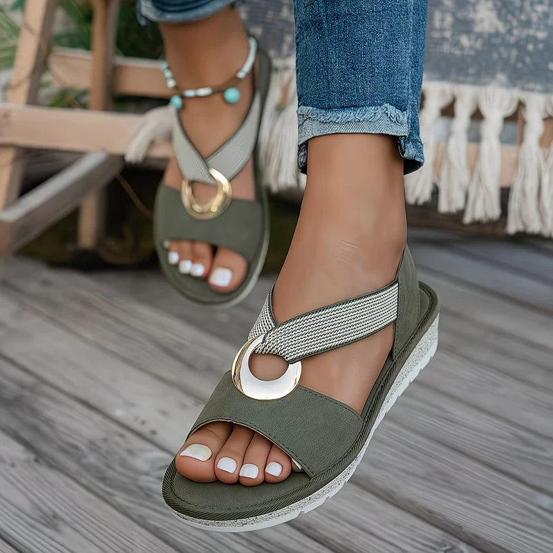 Skylar | Sandalias planas con hebilla metálica