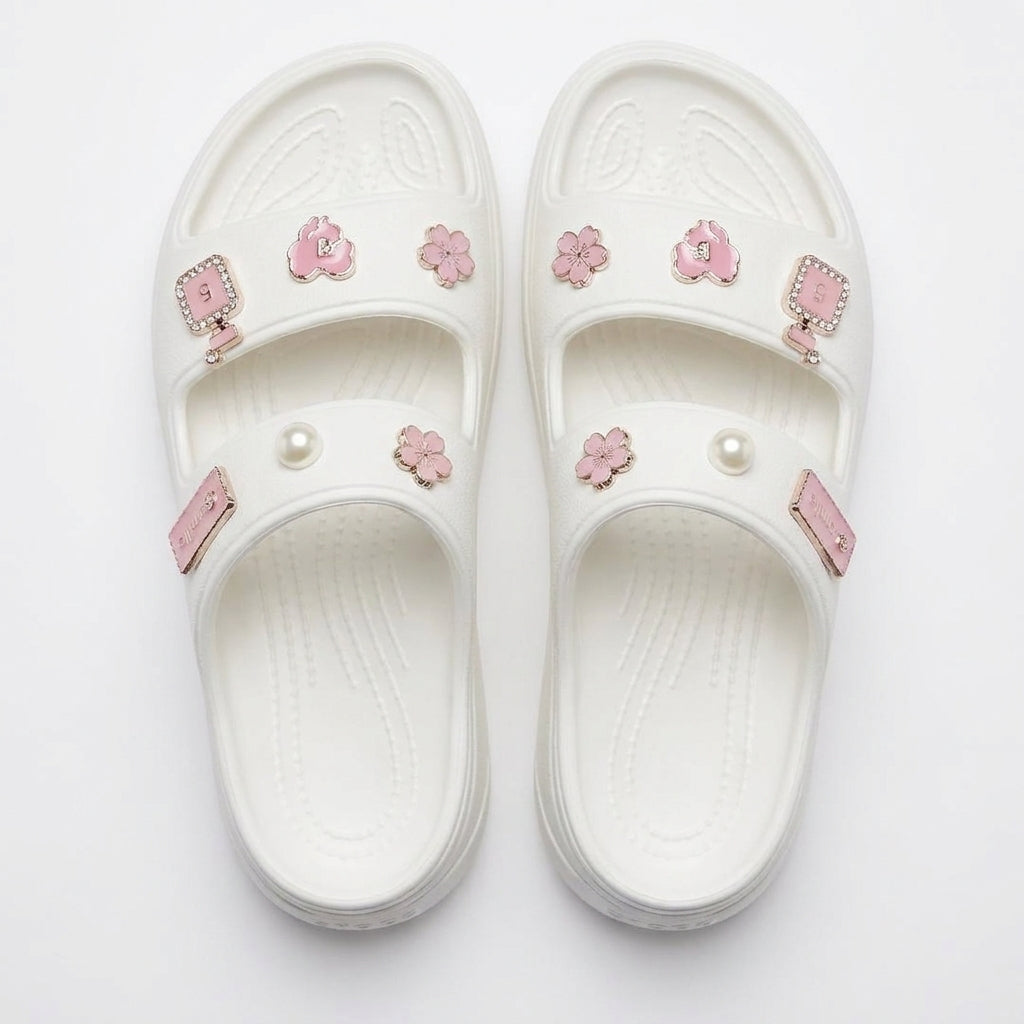 Perla | Sandalias de Plataforma con Pines Decorativos