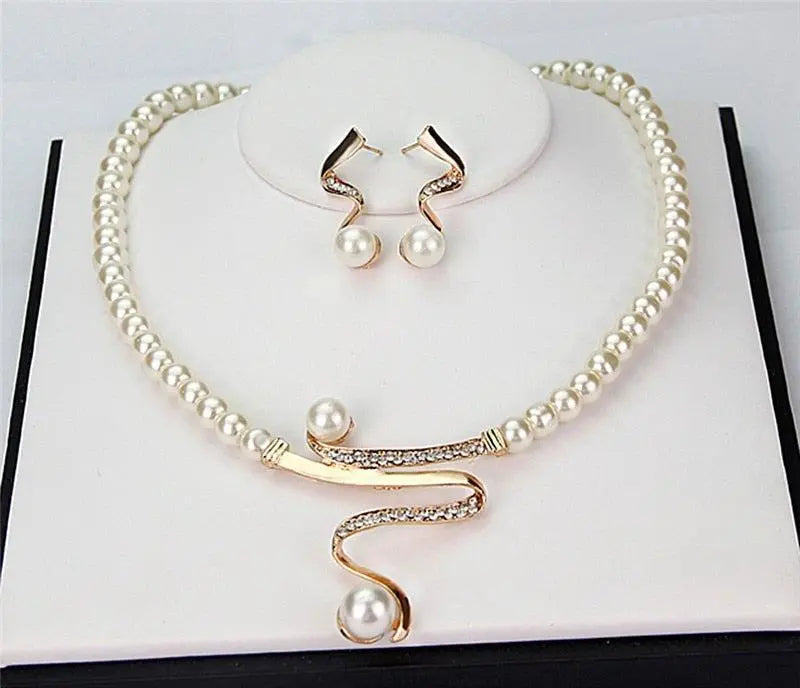 Set Collar y Pendientes Perlas Naturales