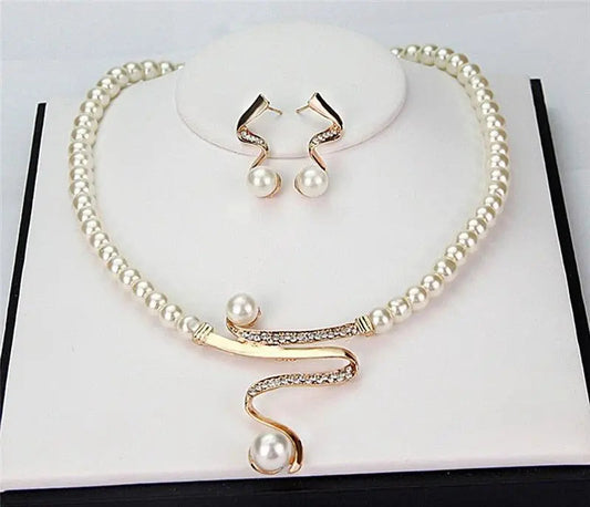 Set Collar y Pendientes Perlas Naturales