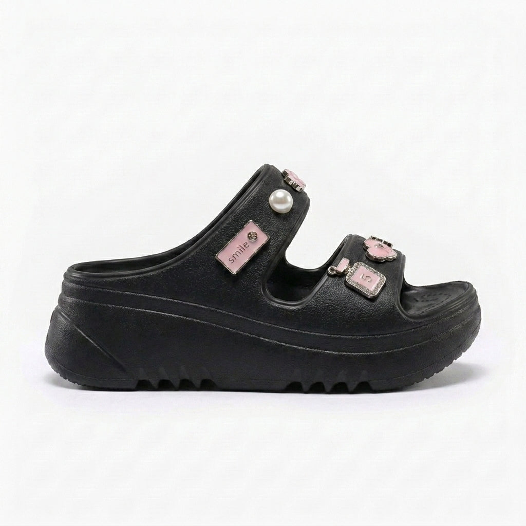 Perla | Sandalias de Plataforma con Pines Decorativos