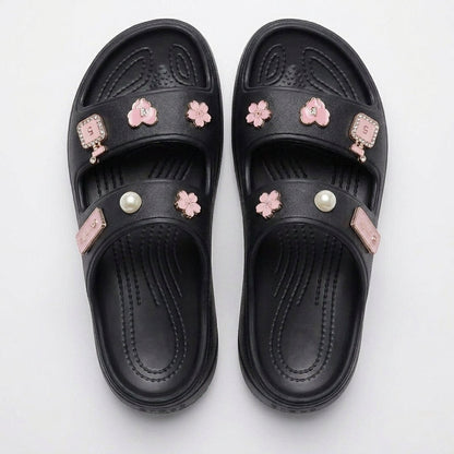 Perla | Sandalias de Plataforma con Pines Decorativos