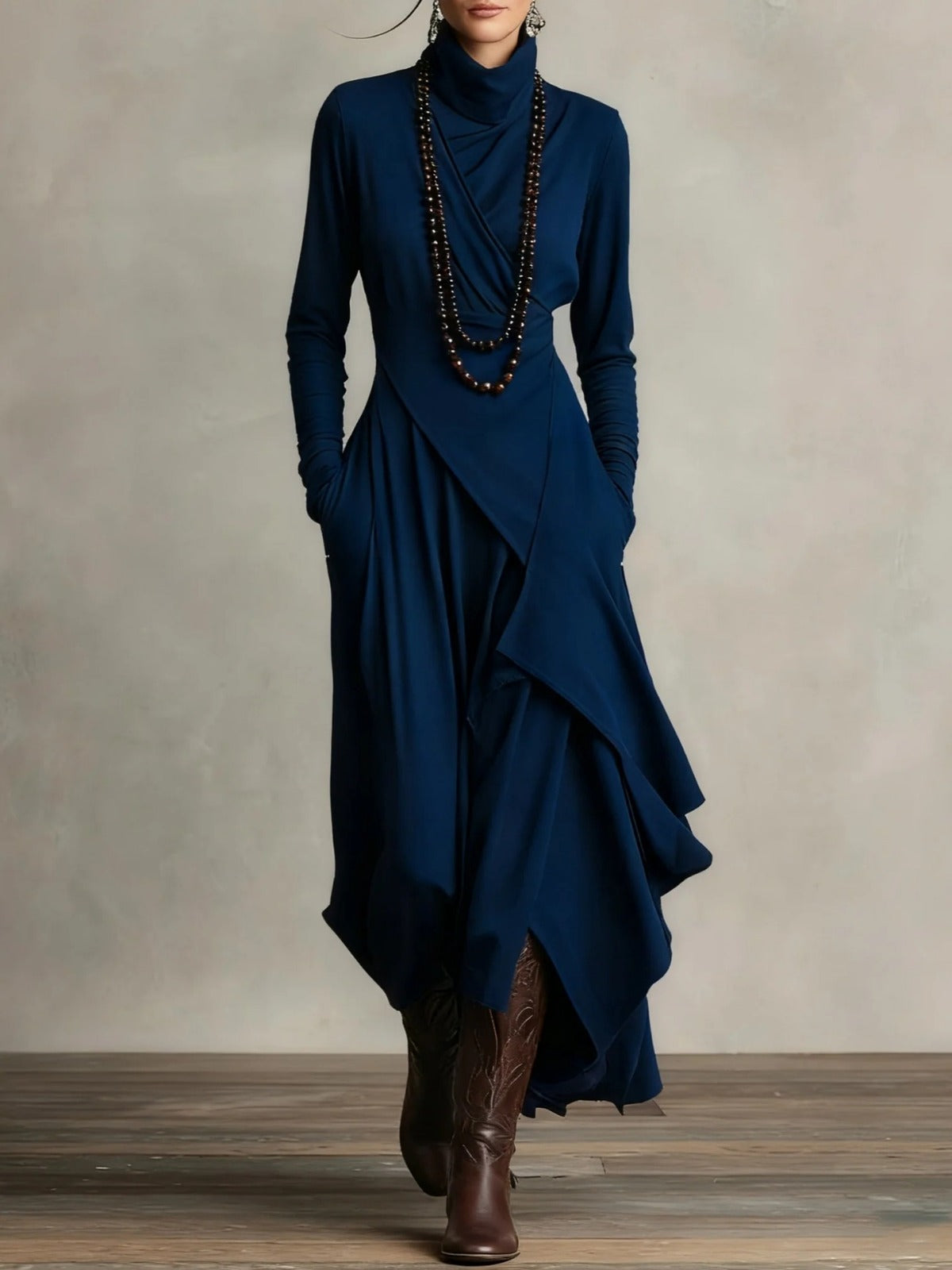 Elena - Vestido maxi elegante con cuello alto y drapeado asimétrico