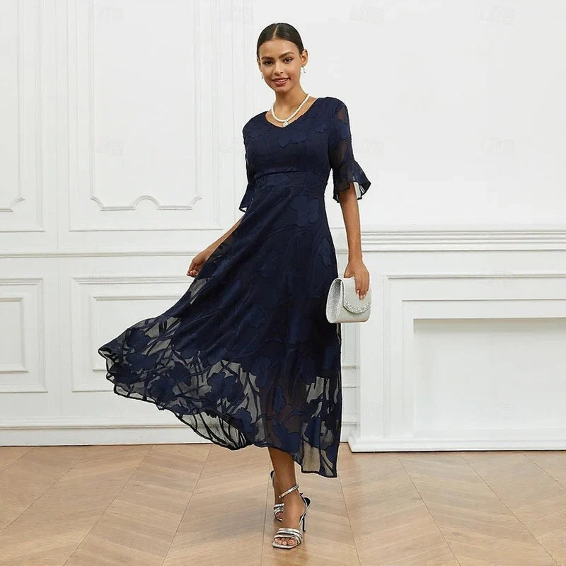 Celira - Vestido con diseño floral sofisticado