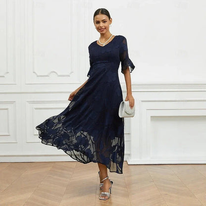 Celira - Vestido con diseño floral sofisticado