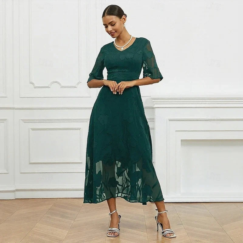 Celira - Vestido con diseño floral sofisticado