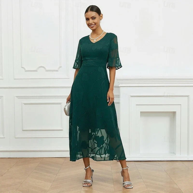 Celira - Vestido con diseño floral sofisticado