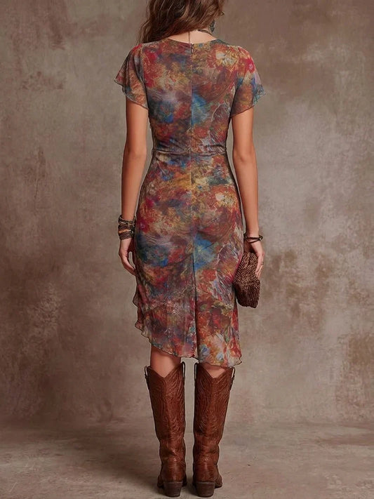 Salomé Vestido Midi Plisado con Escote en V y Estampado Bohemio Abstracto