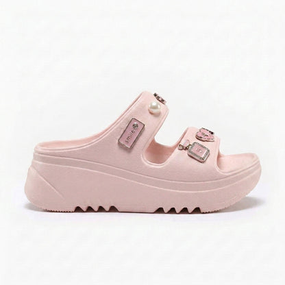 Perla | Sandalias de Plataforma con Pines Decorativos
