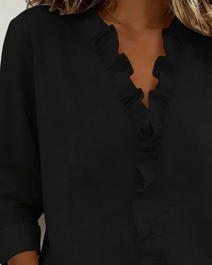 Blusa Elegante con Escote en V y Volantes Delicados