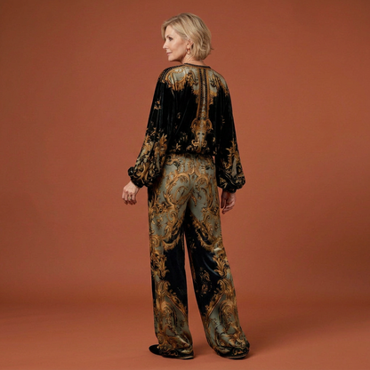 Conjunto Barroco de Terciopelo con Estampado Floral